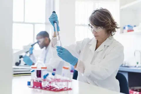 lab-technicians.jpg